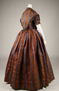 19世紀美國服飾的實物圖鑒 風格演變與文化印記